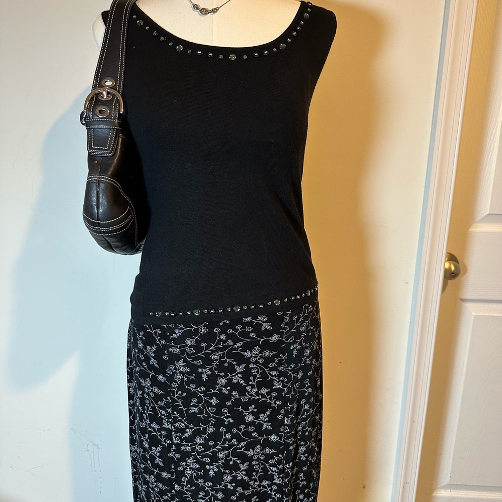 Briggs New York Black and Gray Floral Midi Skirt